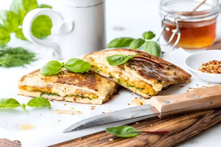 Delicious Egg and Spinach Breakfast Quesadillas